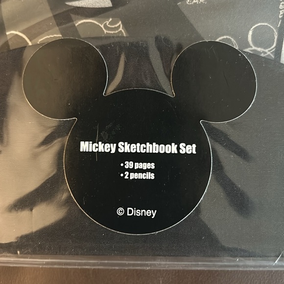 Mickey Sketchbook Set - Picture 2 of 2